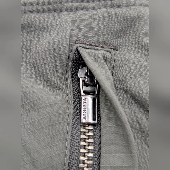 Athleta Trekkie North Short Sz 2 Olive Green Quick Dry Moisturizer Wicking SPF50 - Picture 8 of 17